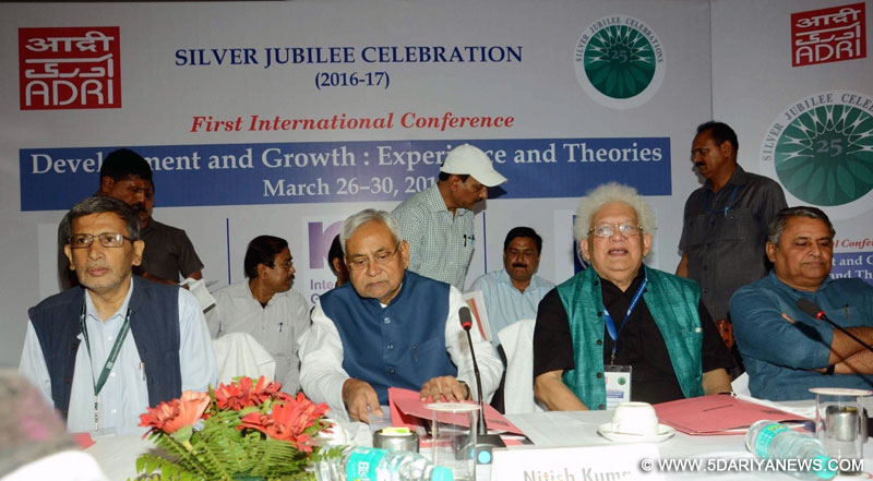 Bihar Chief Minister Nitish Kumar and Lord Meghnad Desai during first international conference on "Development and Growth - Experience and Growth " in Patna, on March 27, 2016. 