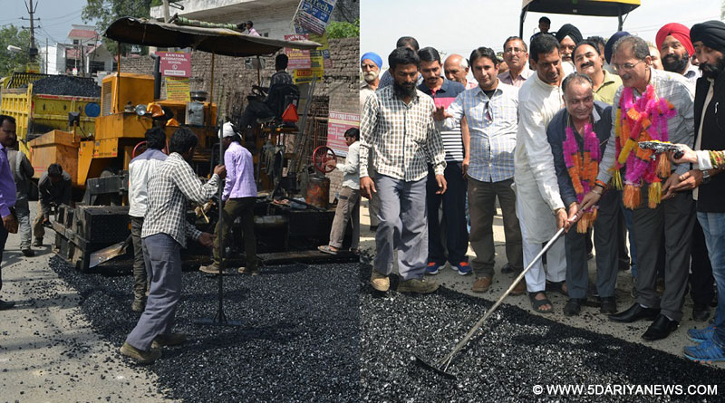 Speaker kick starts macadamization work of Jeevan Nagar- Maraliyan road
