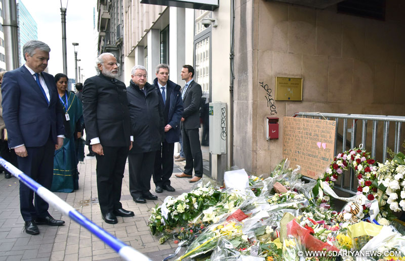 The Prime Minister, Shri Narendra Modi paying homage to victims of terror attack at the Maelbeek Metro station, in Brussels, Belgium on March 30, 2016.