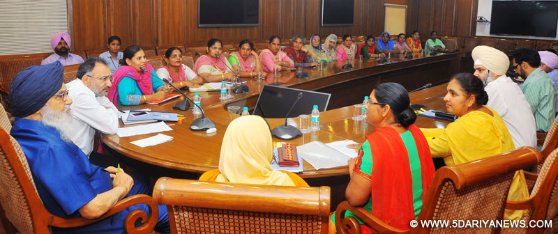 Punjab Chief Minister Mr. Parkash Singh Badal presiding over a meeting with delegations of Aanganwari workers at Chandigarh on Wednesday. 