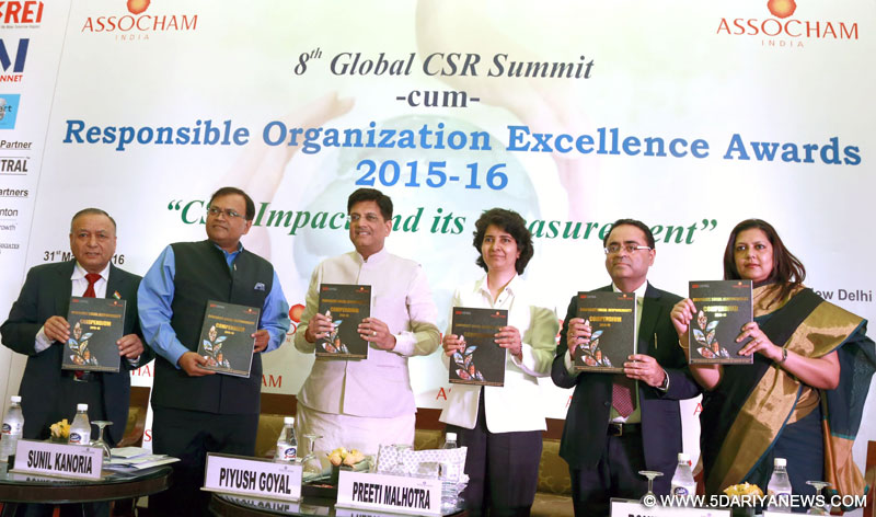 The Minister of State (Independent Charge) for Power, Coal and New and Renewable Energy, Shri Piyush Goyal releasing the CSR Compendium at the 8th Global CSR Summit cum Responsible Organisation Excellence Awards 2015-16 presentation function, in New Delhi on March 31, 2016. 