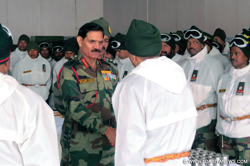Army chief visits Siachen