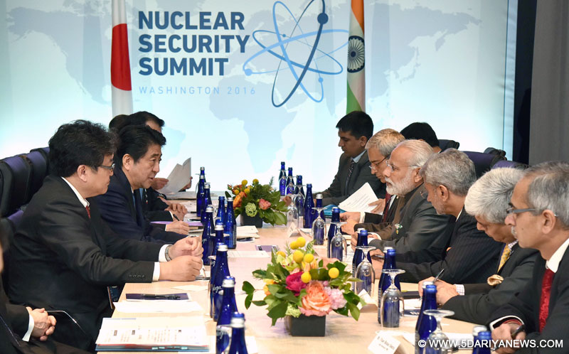 The Prime Minister, Shri Narendra Modi meeting the Prime Minister of Japan, Mr. Shinzo Abe, on the sidelines of the Nuclear Security Summit 2016, in Washington DC on April 01, 2016.
