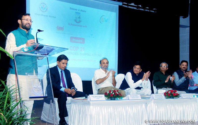 The Minister of State for Environment, Forest and Climate Change (Independent Charge), Shri Prakash Javadekar addressing at the seminar on “COP 21- Building Synergies, Shaping Action” in Mumbai on April 02, 2016. The Minister of State (Independent Charge) for Power, Coal and New and Renewable Energy, Shri Piyush Goyal and other dignitaries are also seen.