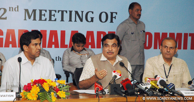 The Union Minister for Road Transport & Highways and Shipping, Shri Nitin Gadkari addressing a press conference on port performance, after the 2nd National Sagarmala Apex Committee Meeting, in New Delhi on April 09, 2016. The Secretary, Ministry of Shipping, Shri Rajive Kumar is also seen.