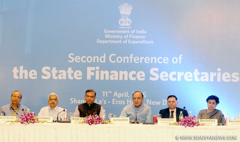 The Union Minister for Finance, Corporate Affairs and Information & Broadcasting, Shri Arun Jaitley addressing at the inauguration of the Conference of State Finance Secretaries, in New Delhi on April 11, 2016. The Minister of State for Finance, Shri Jayant Sinha, the Finance Secretary, Shri Ratan P. Watal, the Secretary, Department of Economic Affairs, Shri Shaktikanta Das and the Secretary, Department of Financial Services, Smt. Anjuly Chib Duggal are also seen.