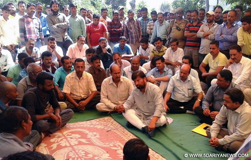 Ch. Lal Singh conduct public grievance redressal camp at Basholi