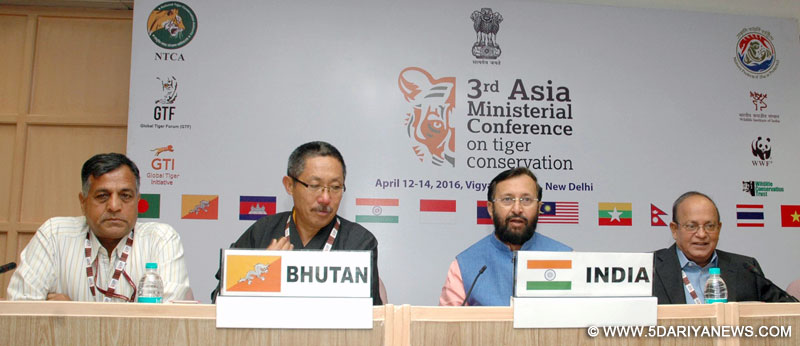 The Minister of State for Environment, Forest and Climate Change (Independent Charge), Shri Prakash Javadekar briefing on 3rd Asia Ministerial Conference on Tiger Conservation, in New Delhi on April 14, 2016. The Secretary, Ministry of Environment, Forest and Climate Change, Shri Ashok Lavasa and other dignitaries are also seen.