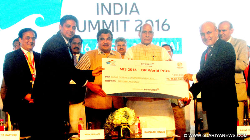 The Union Home Minister, Shri Rajnath Singh presenting the cheque Rs.15/- lakh to Capt. Nikunj Paras for winning "MIS 2016 - DP world prize", at the valedictory function of the Maritime India Summit, in Mumbai on April 15, 2016. The Union Minister for Road Transport & Highways and Shipping, Shri Nitin Gadkari and the Secretary, Ministry of Shipping, Shri Rajive Kumar are also seen.