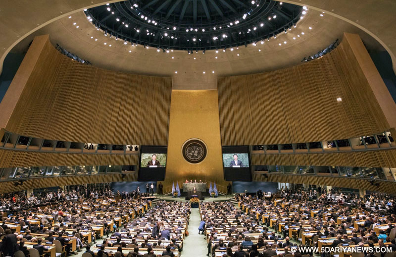 175 nations at UN sign Paris Climate Change Agreement