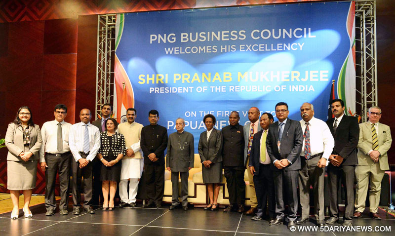 The President, Shri Pranab Mukherjee in a group photograph at the International Convention Centre, at Port Moresby, in Papua New Guinea on April 29, 2016.