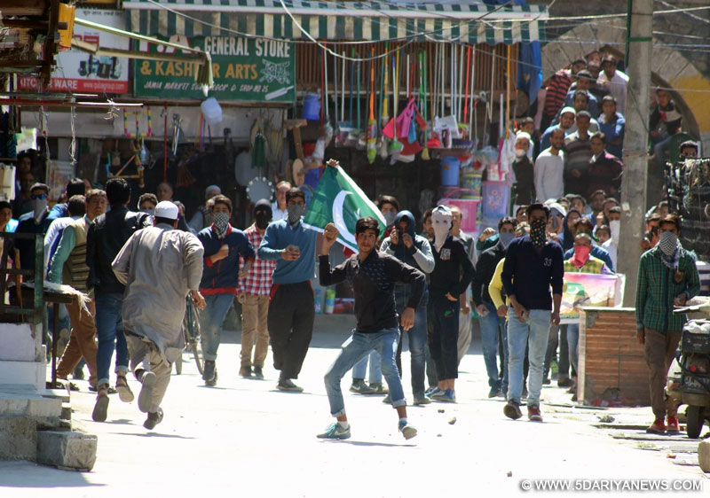 Violent clashes rage in Old City
