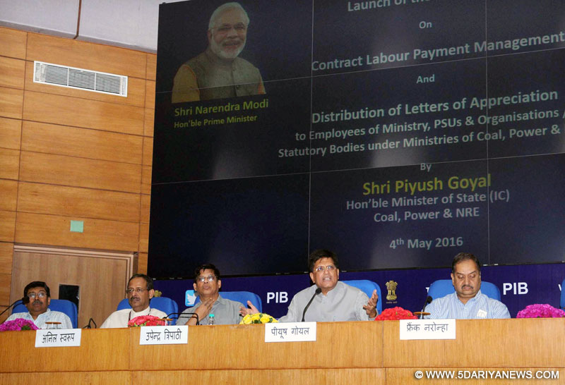 Piyush Goyal addressing at the launch of the portal for “Contract Labour Payment Management System” of Coal India Limited (CIL), in New Delhi on May 04, 2016. 