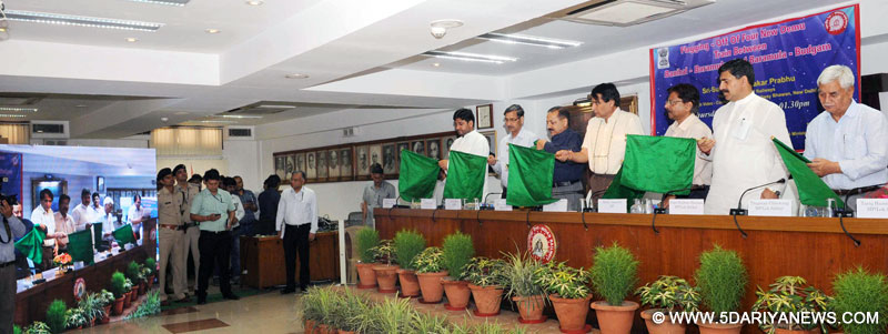 The Union Minister for Railways, Shri Suresh Prabhakar Prabhu flagging off the Train 74619/74620 Banihal-Baramulla Fast Passenger (DEMU) and 74617/74618 Budgam-Baramulla Demu through Video Conferencing between Rail Bhawan and Anantnag Railway Station, in New Delhi on May 05, 2016. The Minister of State for Development of North Eastern Region (I/C), Prime Minister’s Office, Personnel, Public Grievances & Pensions, Department of Atomic Energy, Department of Space, Dr. Jitendra Singh, the Chairman,