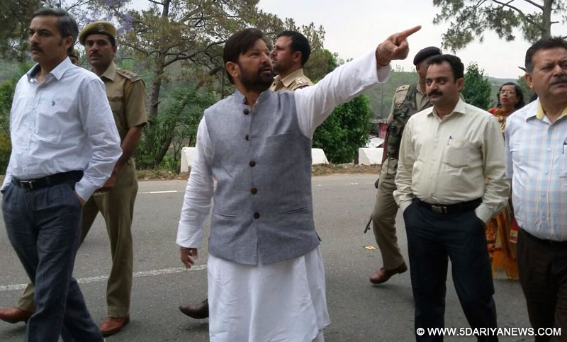 Choudhary Lal Singh to beautify Domail-Katra road with ornamental trees