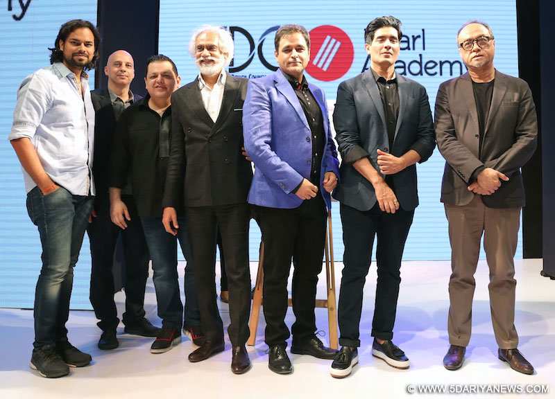 Fashion Design Council of India (FDCI) and Pearl Academy today announced their landmark collaboration to offer India’s best fashion programs. Present at the event were ace designers Manish Malhotra, David Abraham, Rohit Gandhi, Rahul Mishra and the head of academics, Pearl Academy, Claudio Moderini along with Sunil Sethi, President, FDCI and Mr Sharad Mehra, CEO Pearl Academy.