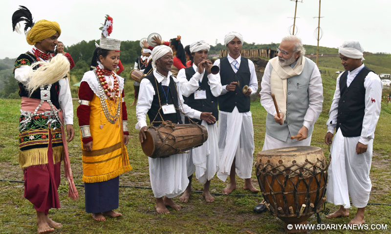 The Prime Minister, Shri Narendra Modi visiting the Heritage Village, in Meghalaya on May 28, 2016. 