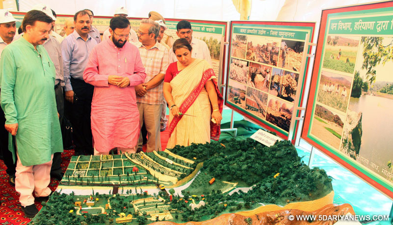 The Minister of State for Environment, Forest and Climate Change (Independent Charge), Shri Prakash Javadekar visiting the exhibition of forest department, at the Jataya Conservation Breeding Centre, Pinjore, in Haryana on June 03, 2016.