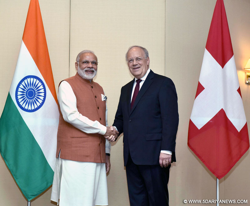 The Prime Minister, Shri Narendra Modi with the President of the Swiss Confederation, Mr. Johann Schneider-Ammann, in Geneva on June 06, 2016.