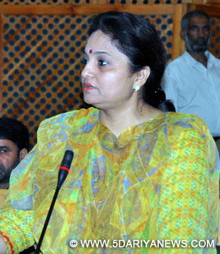 Priya Sethi inaugurates awareness programme at Budgam