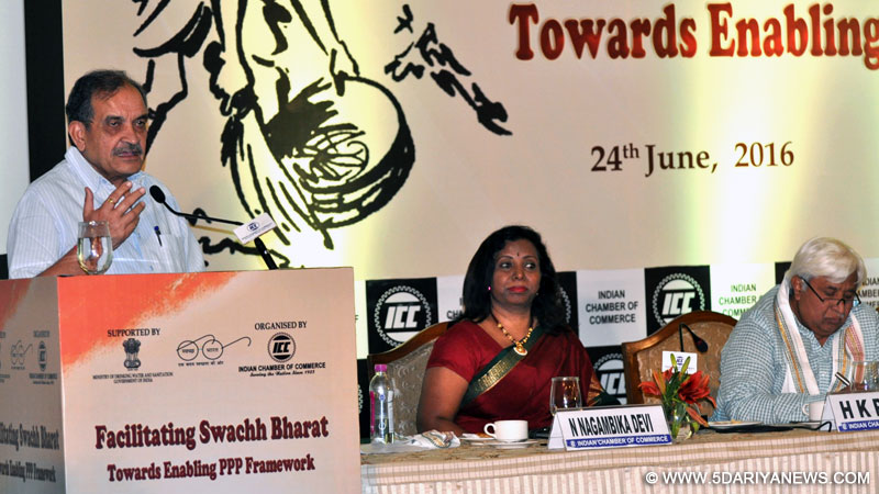 The Union Minister for Rural Development, Panchayati Raj, Drinking Water and Sanitation, Shri Chaudhary Birender Singh addressing at a function titled “Facilitating Swachh Bharat – Towards Enabling PPP Framework”, organised by the Indian Chamber of Commerce (ICC), in Kolkata on June 24, 2016. 