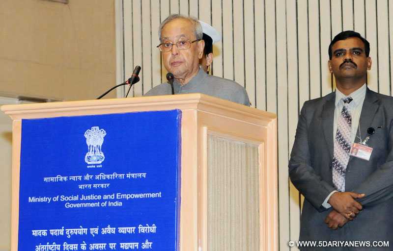 The President, Shri Pranab Mukherjee addressing at the awards presentation ceremony of the National Awards for outstanding services in the field of Prevention of Alcholism, Substance (Drug) Abuse, on the occasion of the International Day against Drug Abuse and Illicit Trafficking, in New Delhi on June 26, 2016.