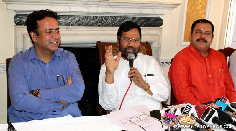 LJP chief and Union Minister for Consumer Affairs, Food and Public Distribution Ramvilas Paswan addresses a press conference in Srinagar, on July 1, 2016. 