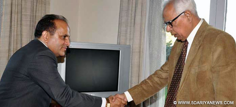 	Peace Foundation Chief Fayaz Bhat called on Governor
