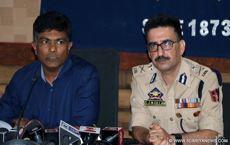 Additional Director General of Police S.M. Sahia and Inspector General of Police, Kashmir, S.J.M Gillani addressing a press conference in Srinagar on July 9, 2016.