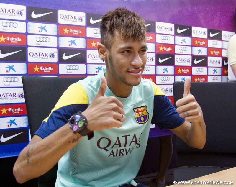striker Neymar