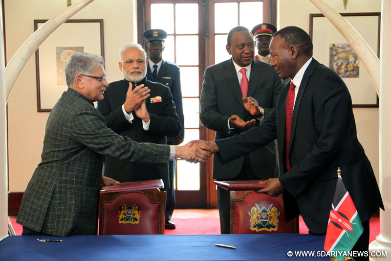 The Prime Minister, Shri Narendra Modi and the President of Kenya, Mr. Uhuru Kenyatta witnesses signing of agreements, in Nairobi on July 11, 2016.