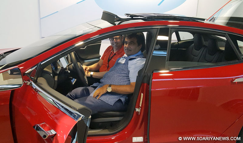  The Union Minister for Road Transport & Highways and Shipping, Shri Nitin Gadkari visiting the Tesla electric car manufacturing unit, in San Francisco on July 15, 2016.