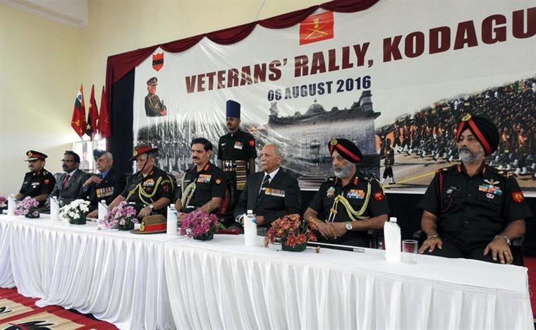 Army Chief holds veterans rally in Karnataka