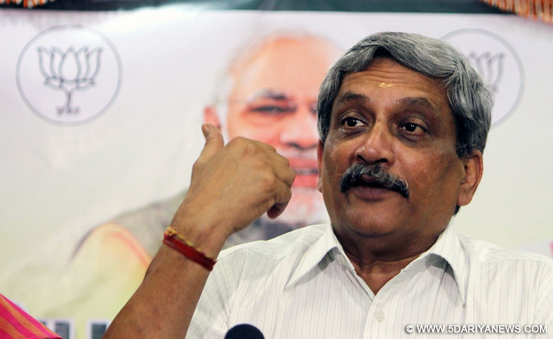 Manohar Parrikar promises to resolve Secunderabad road closure issue
