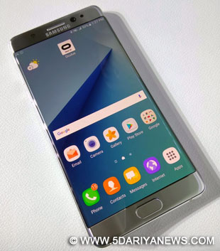 Samsung unveils Galaxy Note 7 with iris scanner, dual curved screen
