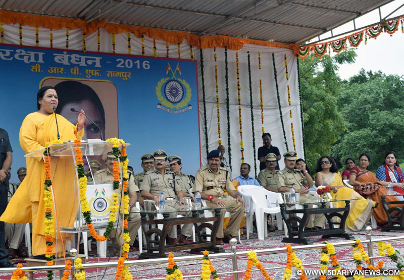 The Union Minister for Water Resources, River Development and Ganga Rejuvenation, Sushri Uma Bharti addressing a function, organised by CRPF, on the occasion of ‘Raksha Bandhan’, at Nagpur on August 18, 2016.