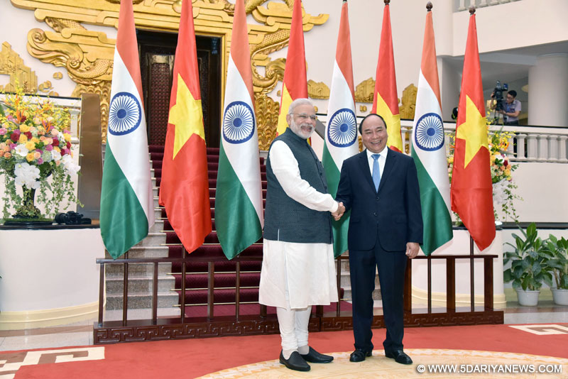 The Prime Minister,  Narendra Modi meeting the Prime Minister of Socialist Republic of Vietnam, Mr. Nguyen Xuan Phuc, at the Presidential Place, in Hanoi, Vietnam on September 03, 2016.