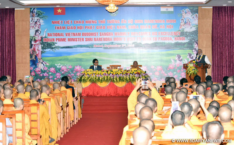 The Prime Minister, Shri Narendra Modi addressing at the Quan Su Pagoda, in Hanoi, Vietnam on September 03, 2016.