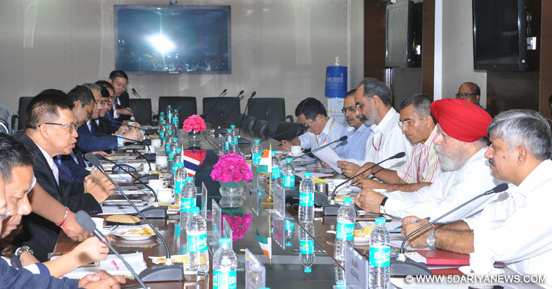 A delegation of Thailand led by the Vice Minister of Commerce, Thailand, Mr. Winichi Chaemchaeng meeting the Minister of State for Agriculture & Farmers Welfare and Parliamentary Affairs, Shri S.S. Ahluwalia, in New Delhi on September 06, 2016. 