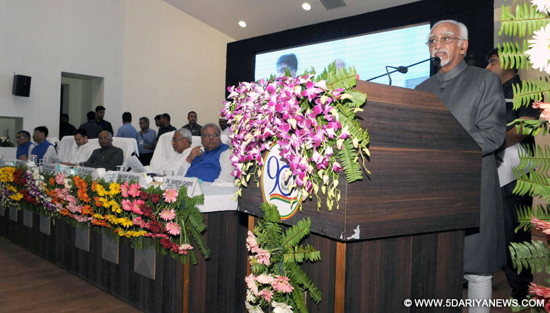 The Vice President, Shri M. Hamid Ansari addressing the gathering after inaugurating the event to mark the 90th Anniversary of the Bihar Chamber of Commerce and Industry, in Patna on September 09, 2016. The Governor of Bihar, Shri Ram Nath Kovind, the Chief Minister of Bihar, Shri Nitish Kumar and the Deputy Chief Minister of Bihar, Shri Tejaswi Yadav are also seen.