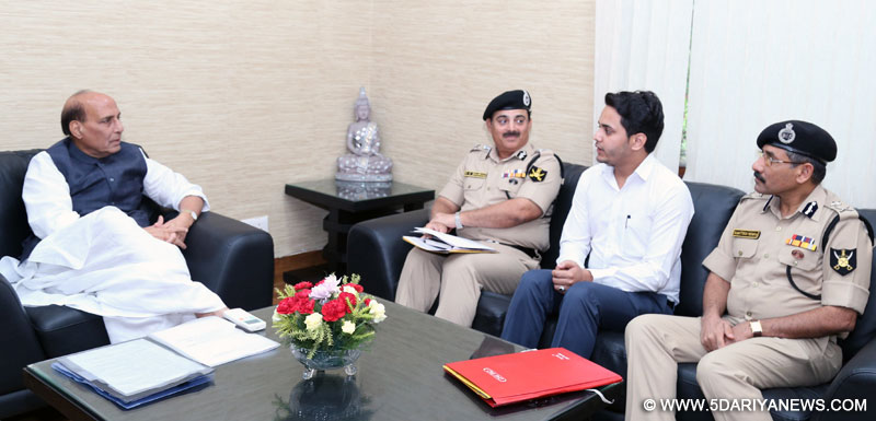 Nabeel Ahmad Wani, a young man from Udhampur in J&K, who topped the BSF Entrance Exam, meeting the Union Home Minister, Shri Rajnath Singh, in New Delhi on September 11, 2016.