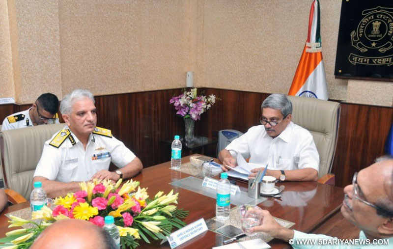 The Union Minister for Defence, Shri Manohar Parrikar addressing the 35th Commanders’ Conference of Indian Coast Guard, in New Delhi on September 28, 2016. The DG Indian Coast Guard, Shri Rajendra Singh and the Defence Secretary, Shri G. Mohan Kumar are also seen.