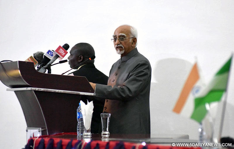 The Vice President, Shri M. Hamid Ansari addressing at the National Defence College, in Abuja, Nigeria on September 28, 2016. 