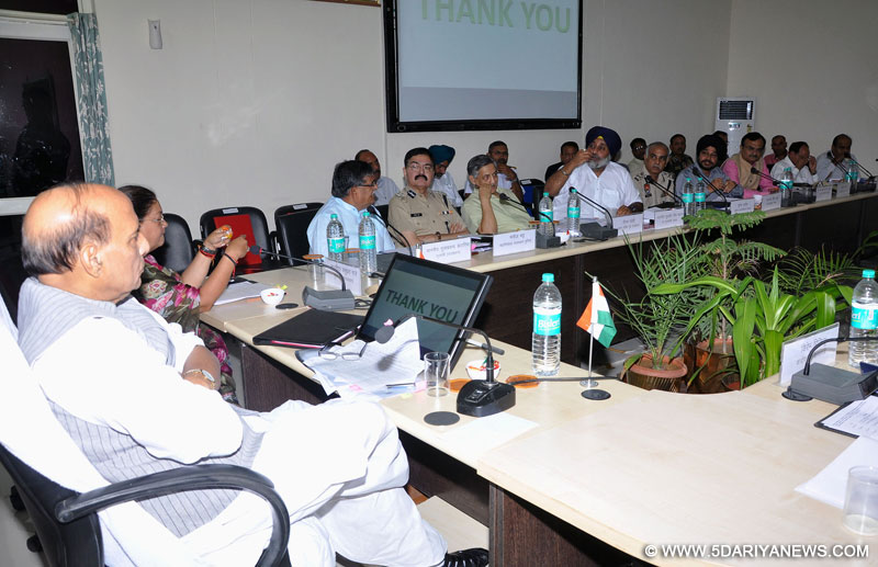 The Union Home Minister, Shri Rajnath Singh chairing a meeting with the Chief Ministers/ Home Ministers of Rajasthan, Gujarat, Punjab & J&K for sealing of Indo-Pak border, in Jaisalmer on October 07, 2016. 