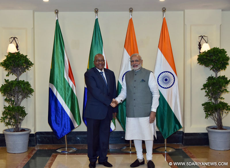 The Prime Minister, Shri Narendra Modi meeting the President of the Republic of South Africa, Mr. Jacob Zuma, before the BRICS Summit, in Goa on October 15, 2016.