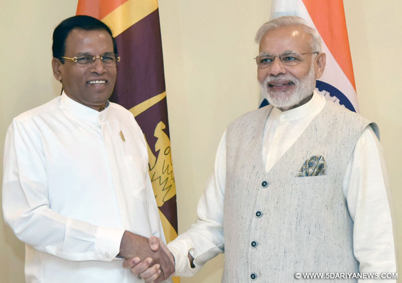 The Prime Minister, Shri Narendra Modi meeting the President of the Democratic Socialist Republic of Sri Lanka, Mr. Maithripala Sirisena, on the sidelines of the BRICS Summit, in Goa on October 16, 2016