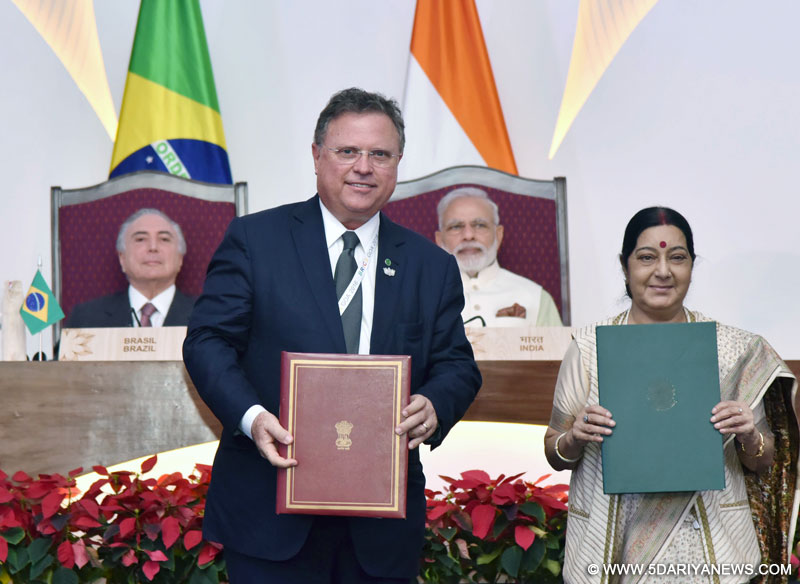 The Prime Minister, Shri Narendra Modi and the President of Brazil, Mr. Michel Temer witnessing the exchange of agreements between India and Brazil, in Goa on October 17, 2016.