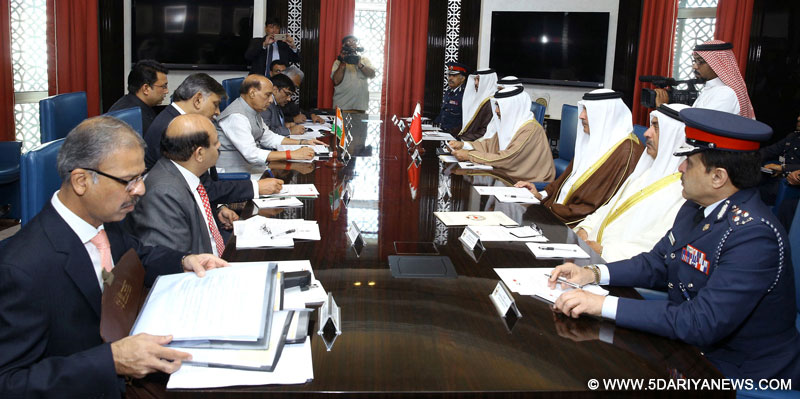The Union Home Minister, Shri Rajnath Singh and the Minister of Interior of Bahrain, Lt. Gen. Sheikh Rashid Bin Abdulla Al Khalifa, holding delegation level talks, in Manama on October 24, 2016. 