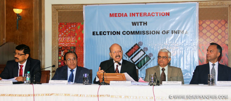 The Chief Election Commissioner, Dr. Nasim Zaidi along with the Election Commissioners, Shri A.K. Joti and Shri O.P. Rawat addressing a press conference, in Chandigarh on October 25, 2016.