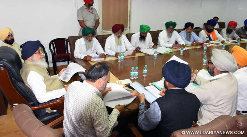 Punjab Chief Minister Mr. Parkash Singh Badal presiding over a meeting with the delegation of Kisan Sangarsh Committee at Punjab Bhawan on Friday. 